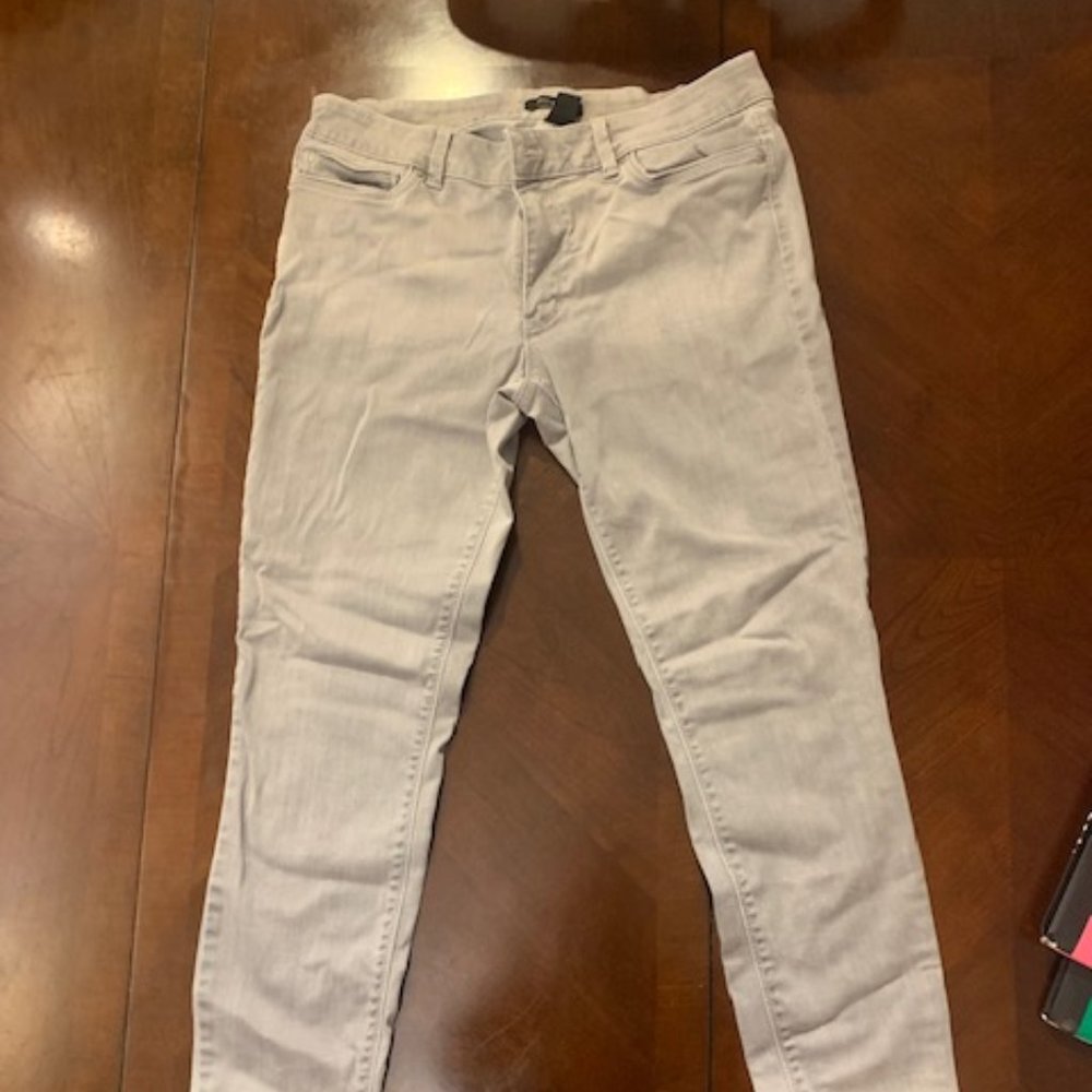 White House Black Market Skinny Leg Grey Jeans Size 12